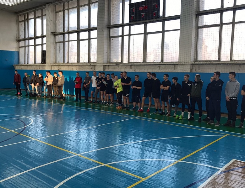 Соревнования по мини-футболу в рамках V Спартакиады ОУ профессионального образования малых городов. 